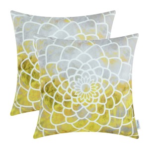 Pack of 2 Cozy Fleece Throw Pillow Cases Covers for Couch Bed Sofa 18x18 Inches